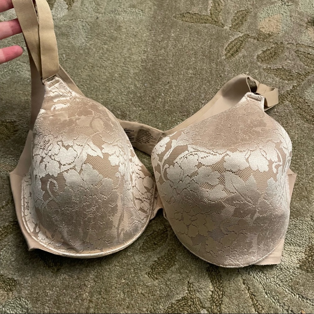 Soma full coverage lace bra size 40D vanishing back